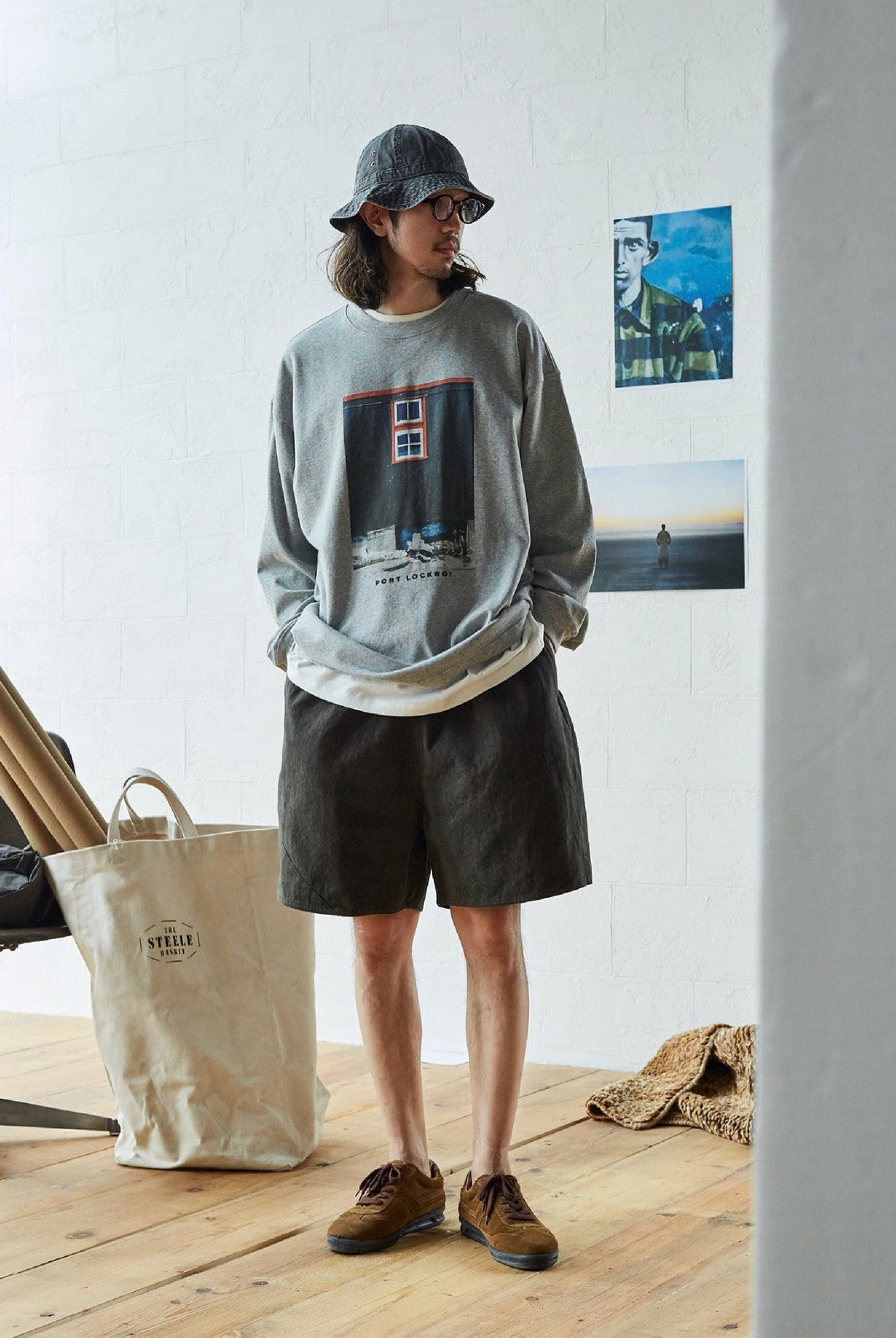 USAGE Air Spun Cotton Graphic T Shirt in Gray - On Male Model