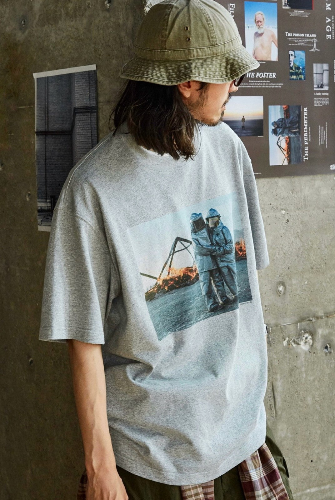 USAGE Vintage Photo Print Cotton T Shirt in Gray - On Male Model