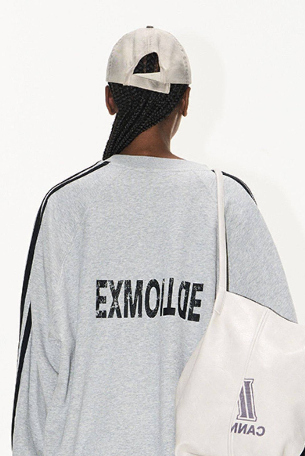 BLINDNOPLAN Color Block Graphic Raglan Sweatshirt in Gray - On Model