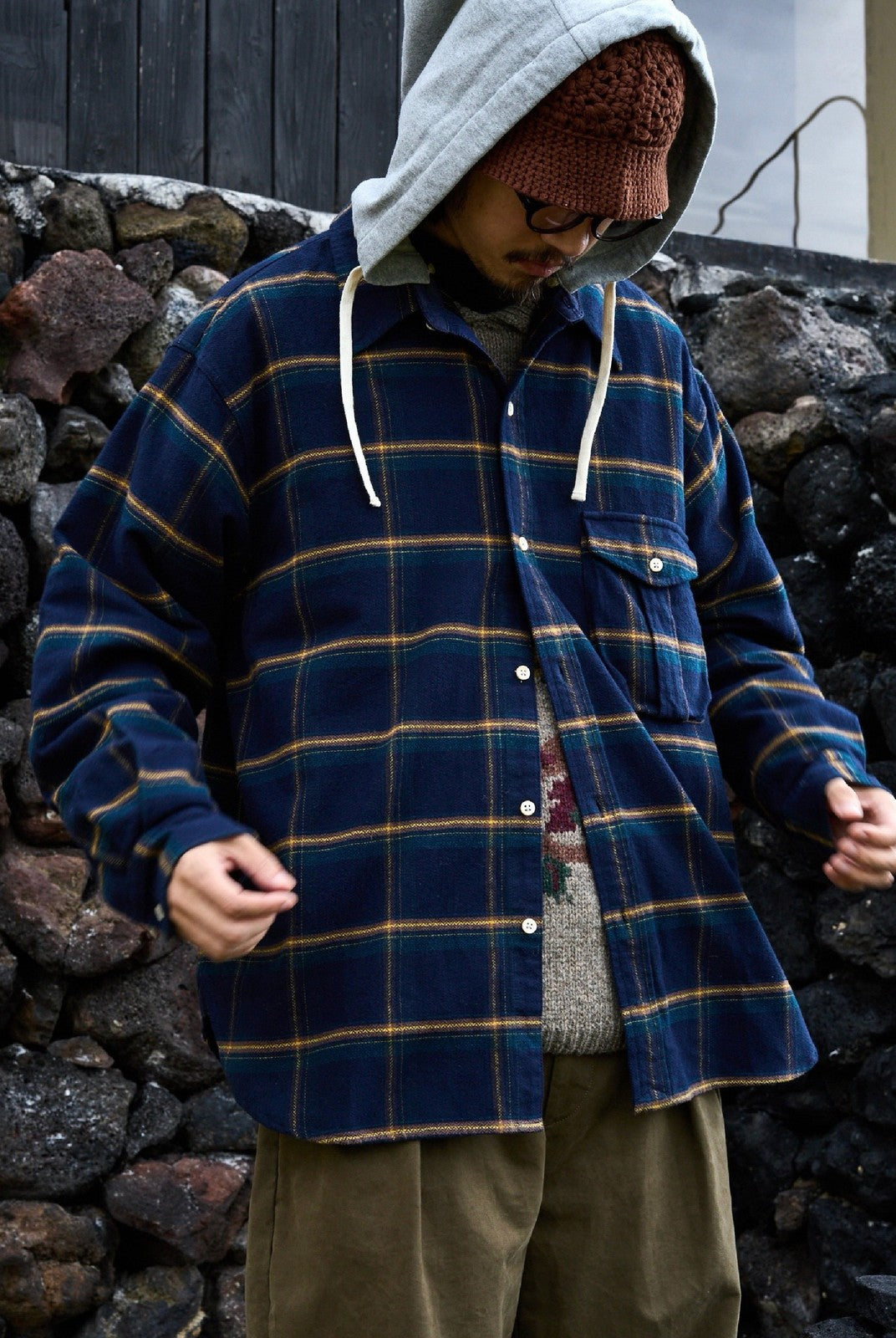 USAGE Detachable Hood Cotton Plaid Shirt in Navy Blue - On Male Model