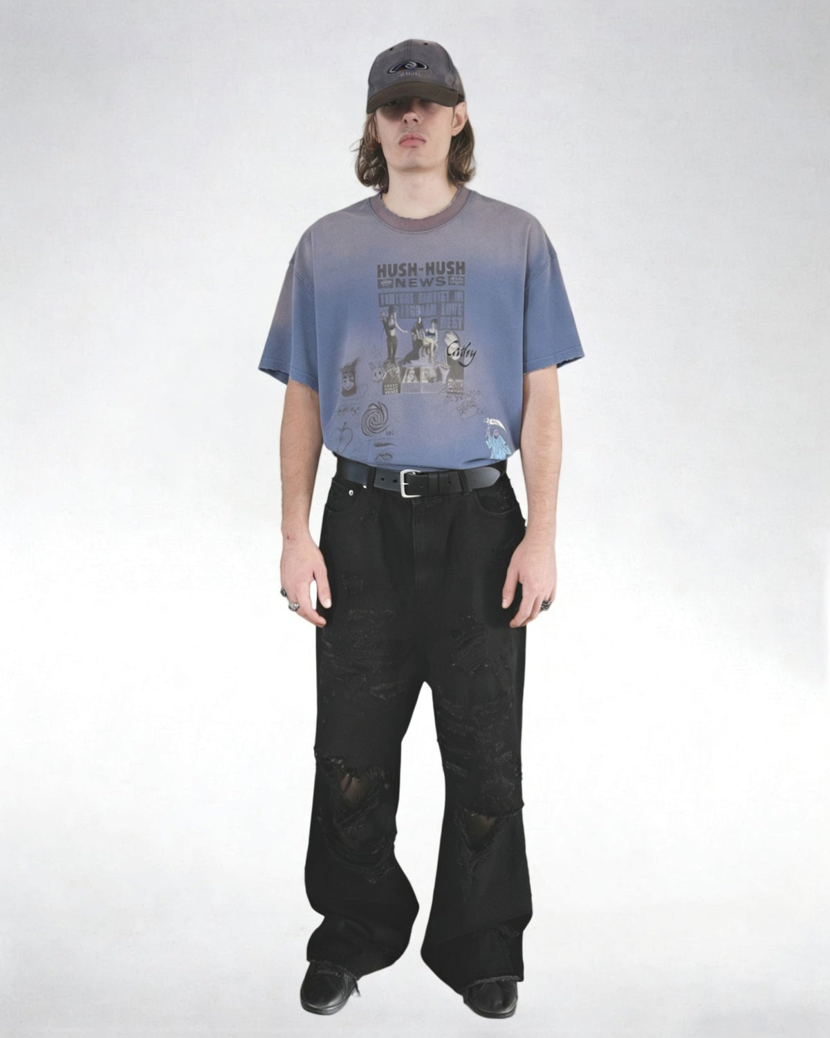 UNKNOWNWORLD Sun Faded Distressed Graphic T Shirt in Navy - On Male Model