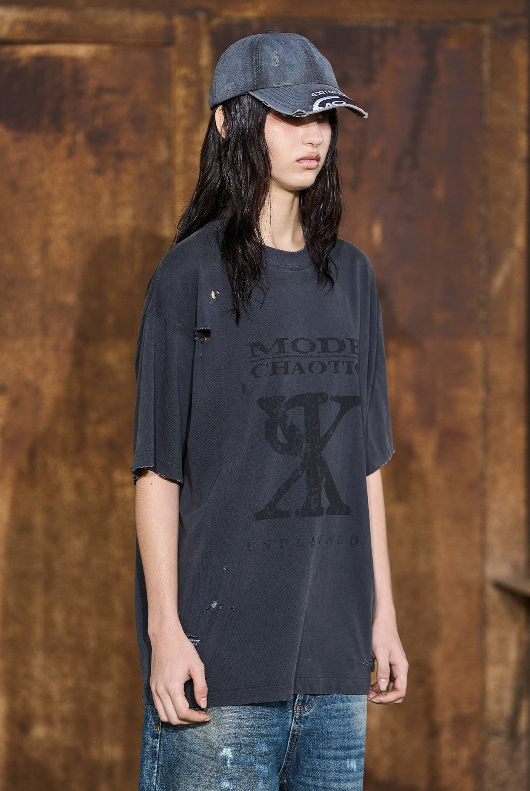 BLINDNOPLAN Distressed Washed Graphic Cotton T Shirt in Gray - On Female Model