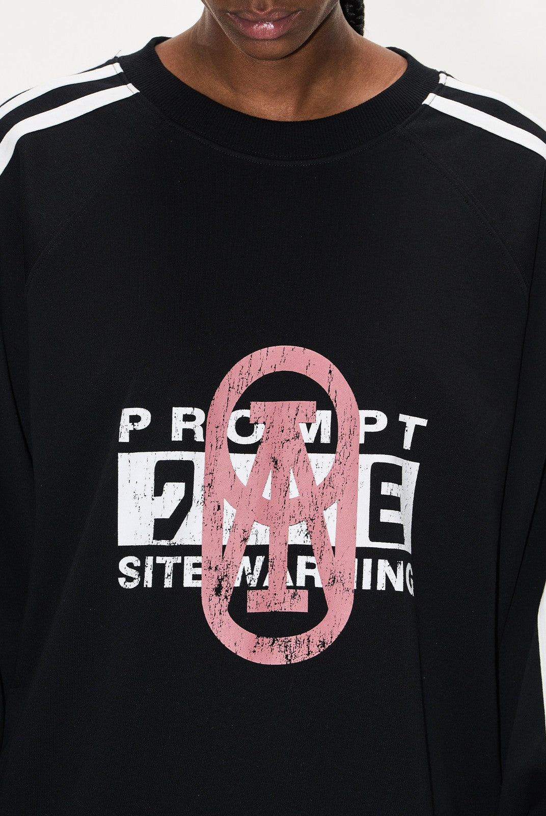 BLINDNOPLAN Color Block Graphic Raglan Sweatshirt in Black - On Model