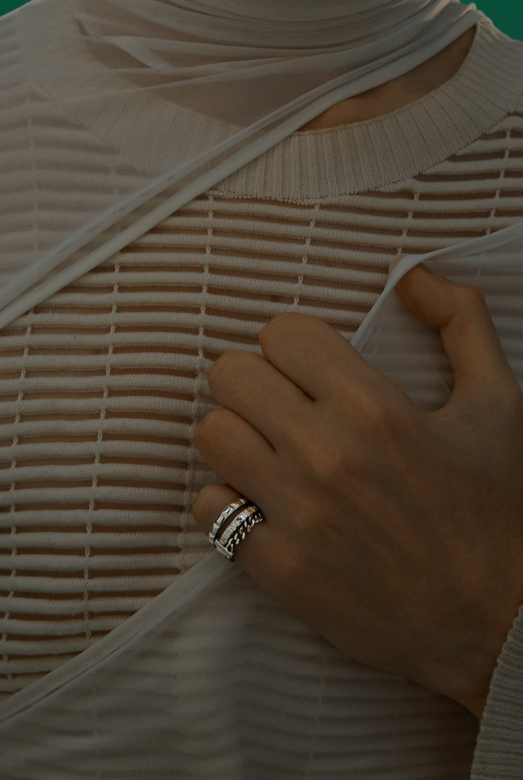 BLACKHEAD Stackable Chain Logo Bar Ring Set in Silver - On Model