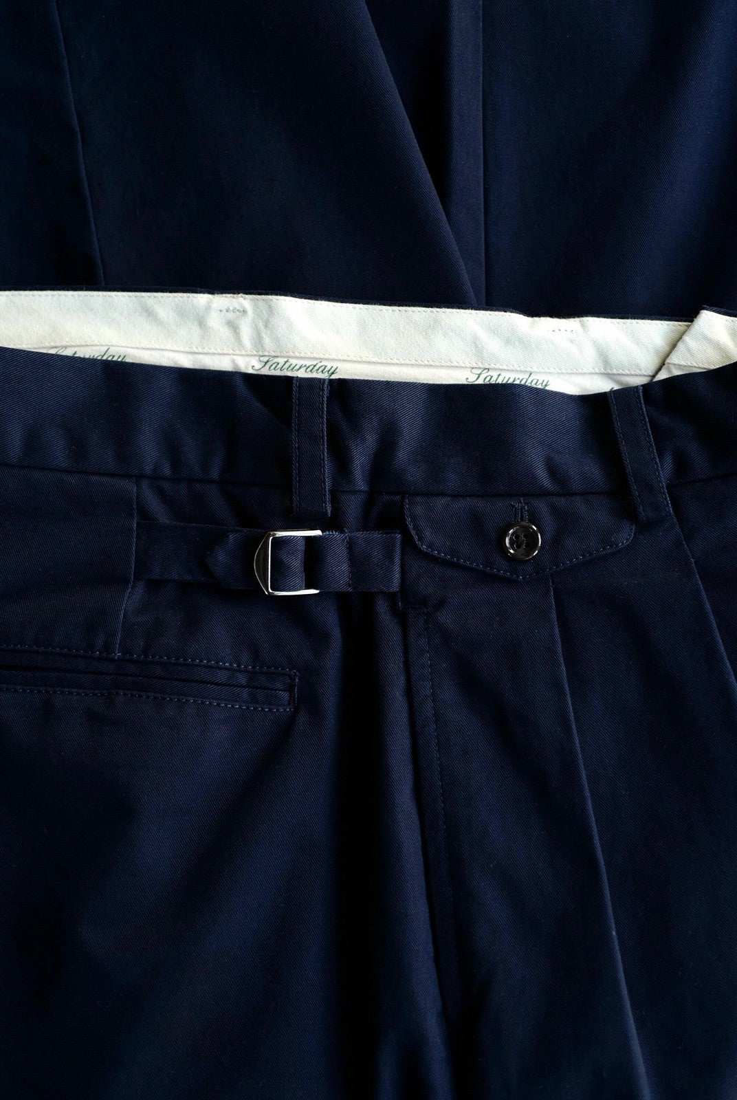 USAGE Pleated Cotton Twill Chinos in Navy Blue - Detail