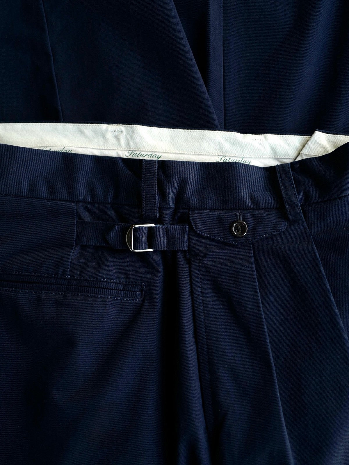 USAGE Pleated Cotton Twill Chinos in Navy Blue - Detail