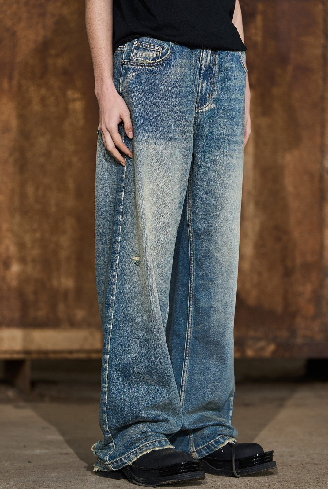 BLINDNOPLAN Distressed Washed Straight Jeans in Blue - On Model