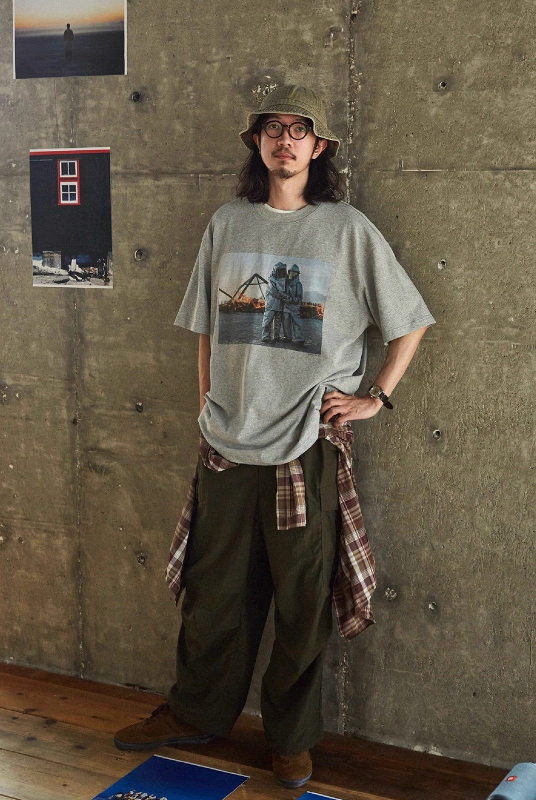 USAGE Vintage Photo Print Cotton T Shirt in Gray - On Male Model