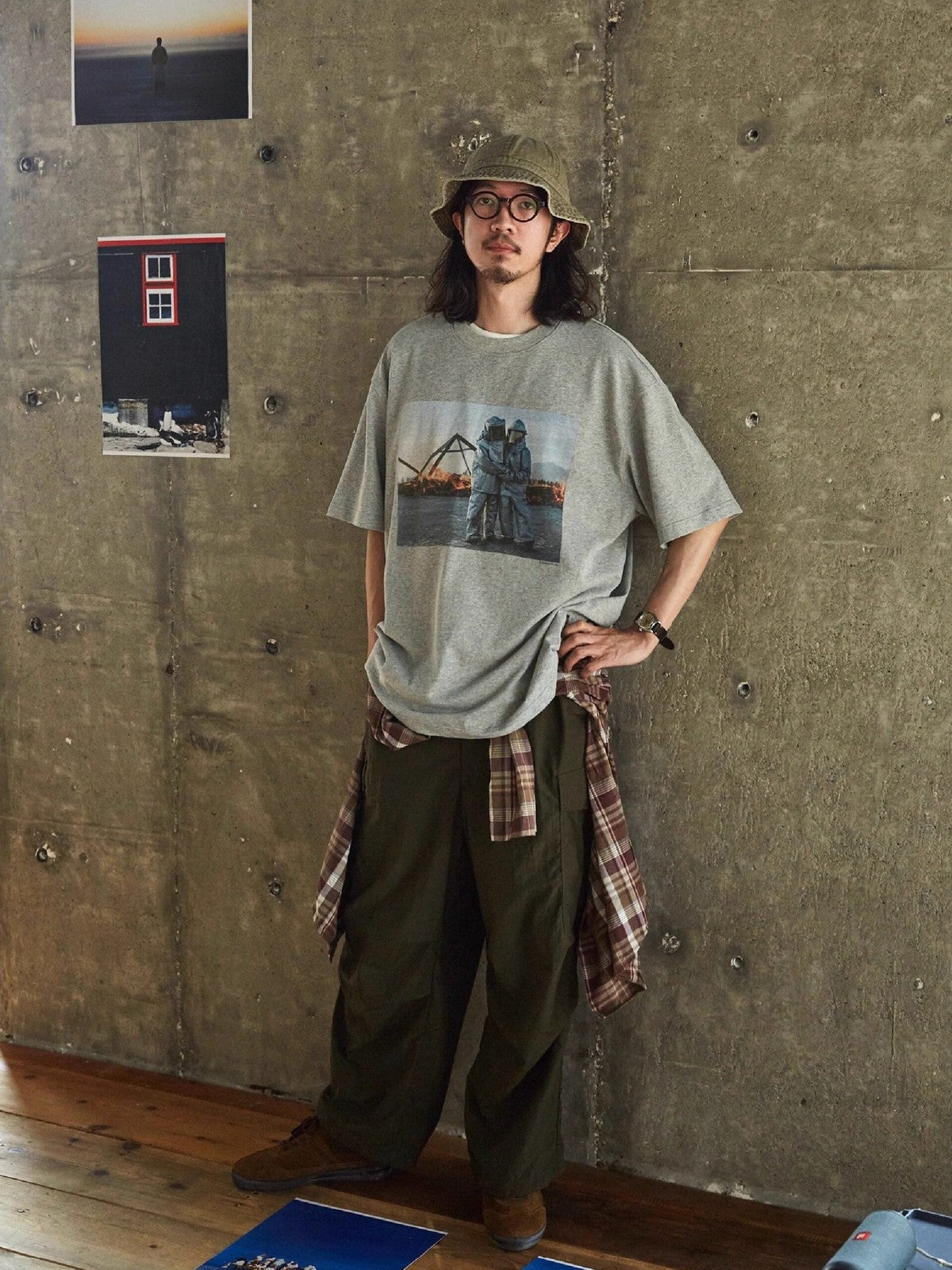 USAGE Vintage Photo Print Cotton T Shirt in Gray - On Male Model