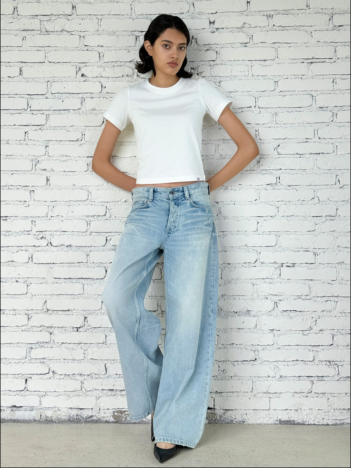 FaxCopyExpress Washed Cotton Gardener Jeans in Blue - On Female Model