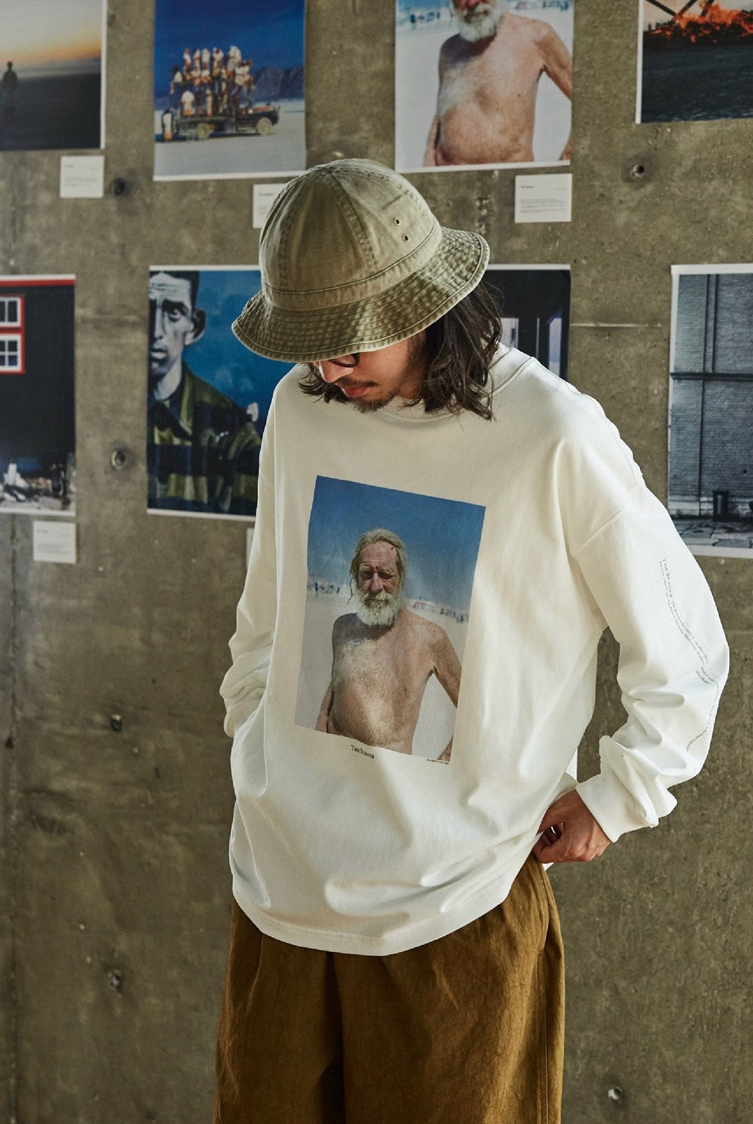 USAGE Vintage Photo Print Cotton T Shirt in White - On Male Model