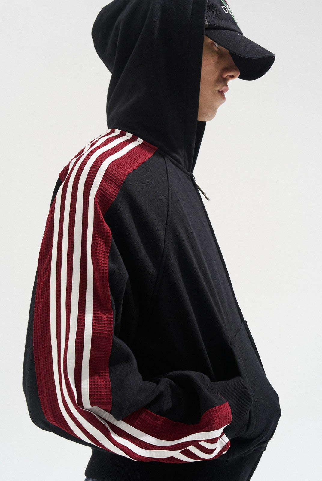 BLINDNOPLAN Contrast Tape Zip Up Hoodie in Black - On Male Model
