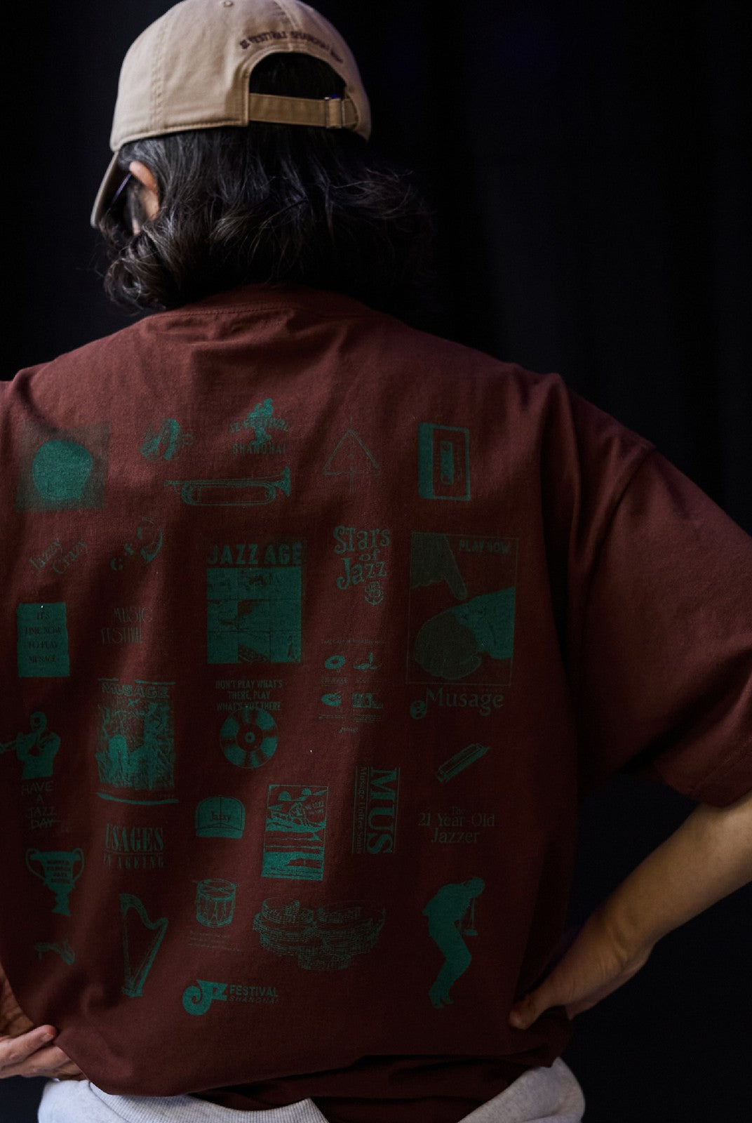 USAGE JZ Festival Graphic Cotton T Shirt in Brown - On Model
