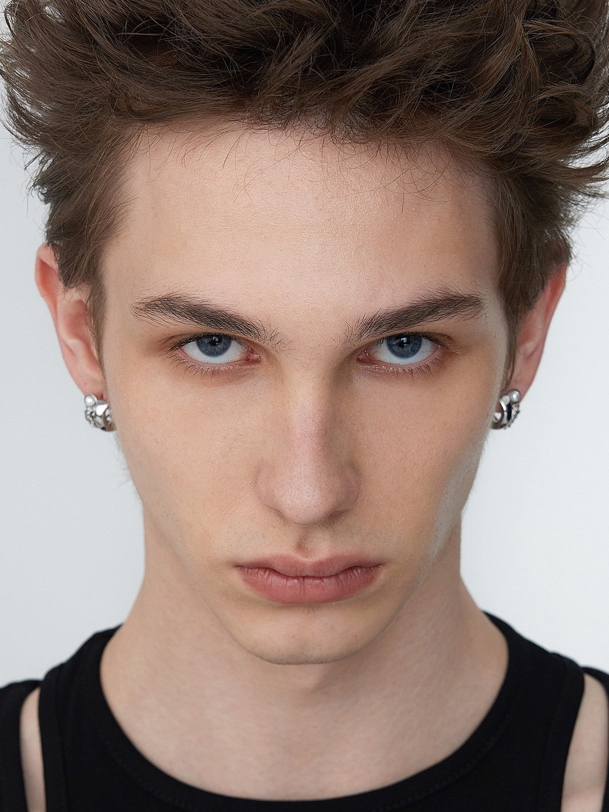 BLACKHEAD Pearl Chain C Shape Earrings in Silver - On Male Model