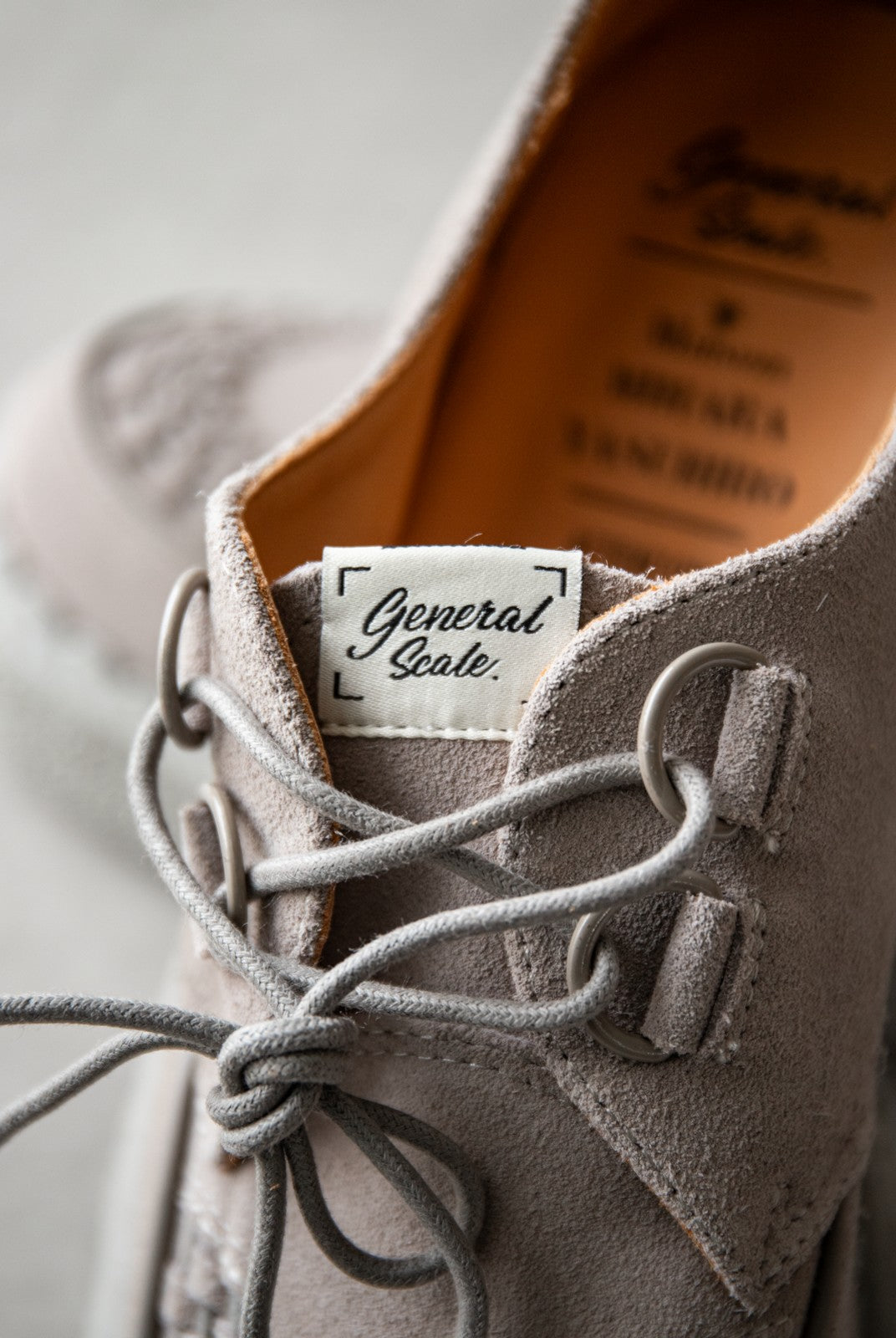 SOD Woven Suede Platform Sneakers in Gray - Detail