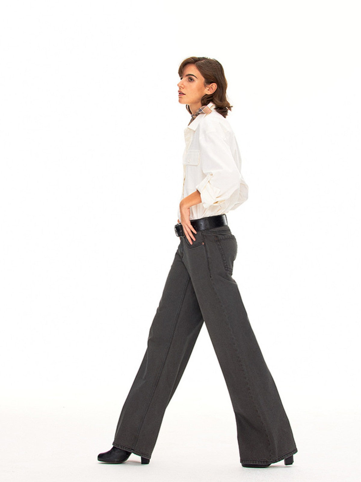 FaxCopyExpress Vintage Wash Gray Jeans in Gray - On Female Model