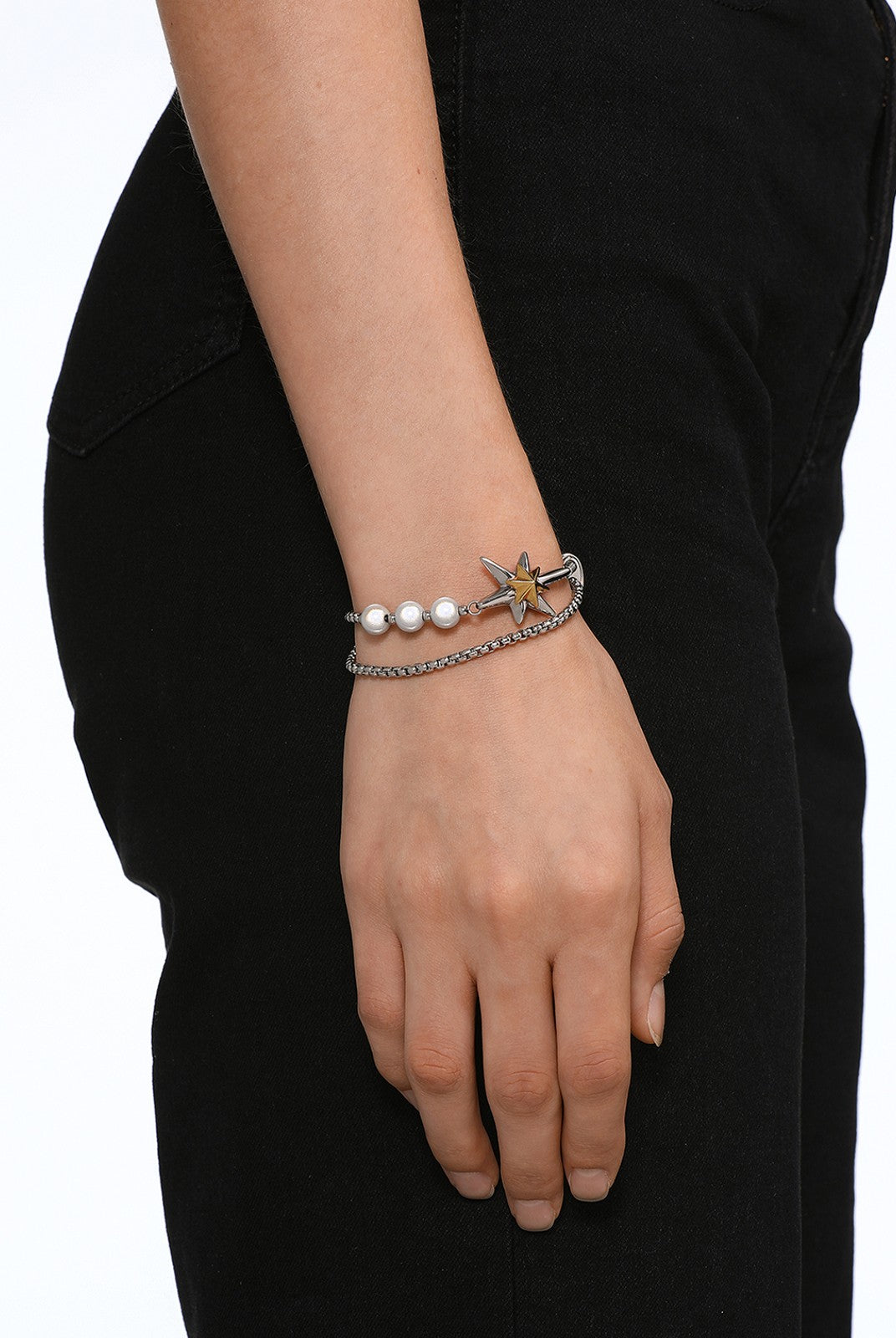 BLACKHEAD Two Tone Star Pearl Bracelet in Gold - On Female Model