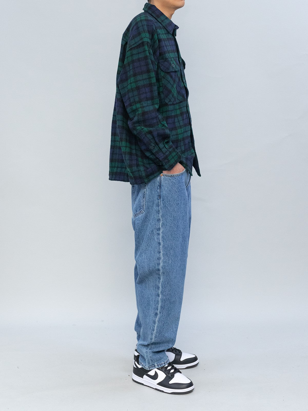 SOD Baggy Tapered Washed Jeans in Denim - On Male Model