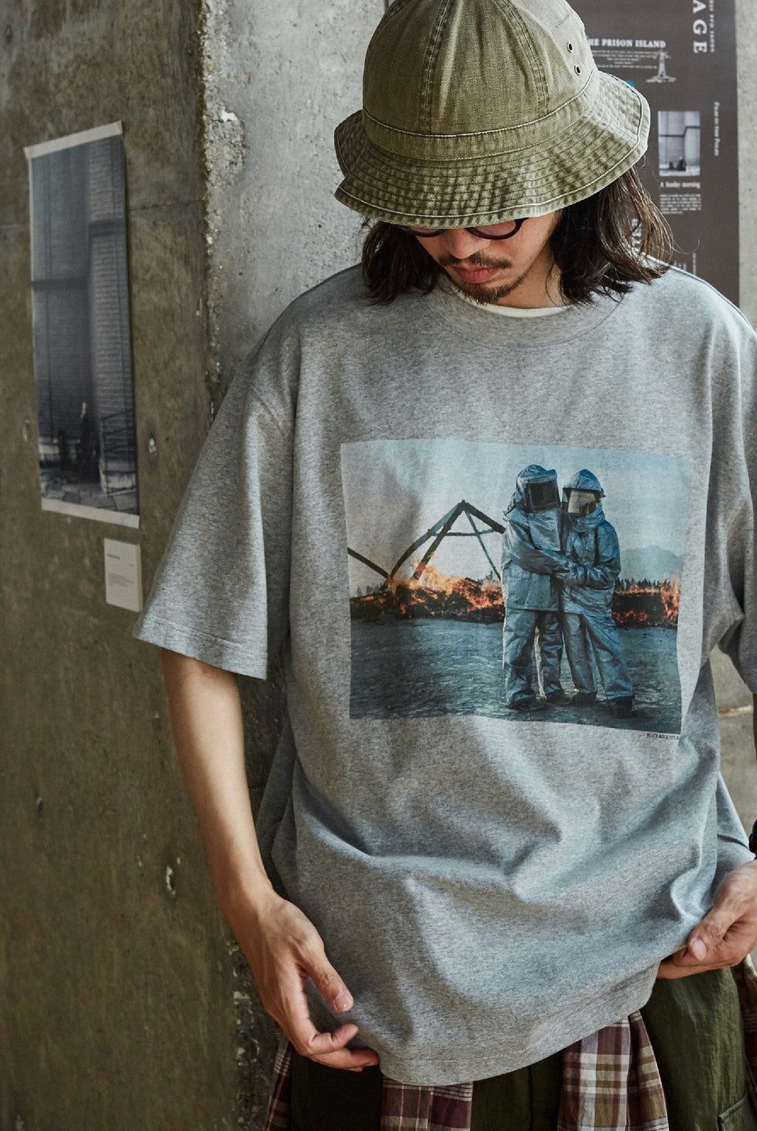 USAGE Vintage Photo Print Cotton T Shirt in Gray - On Male Model