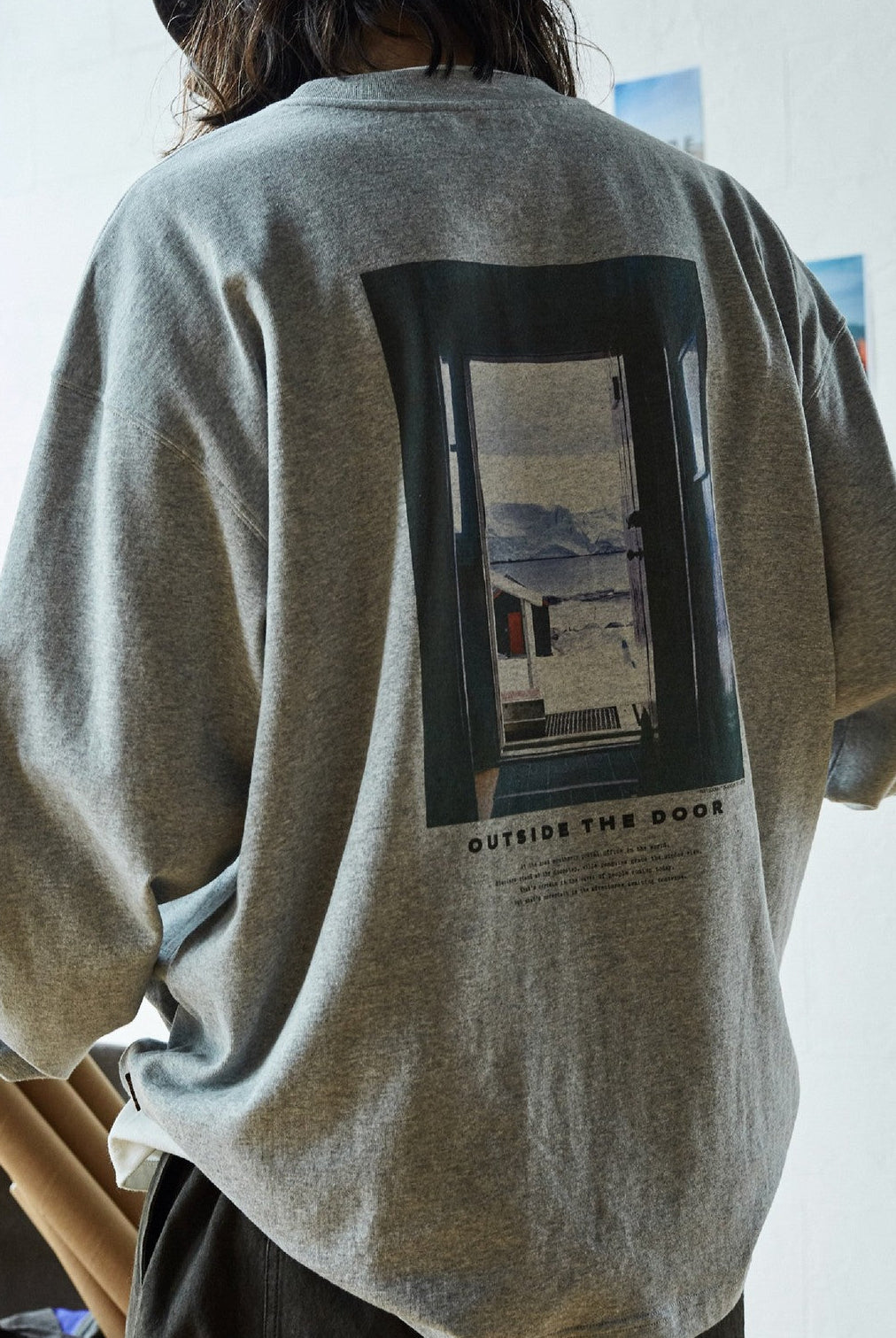 USAGE Air Spun Cotton Graphic T Shirt in Gray - On Model