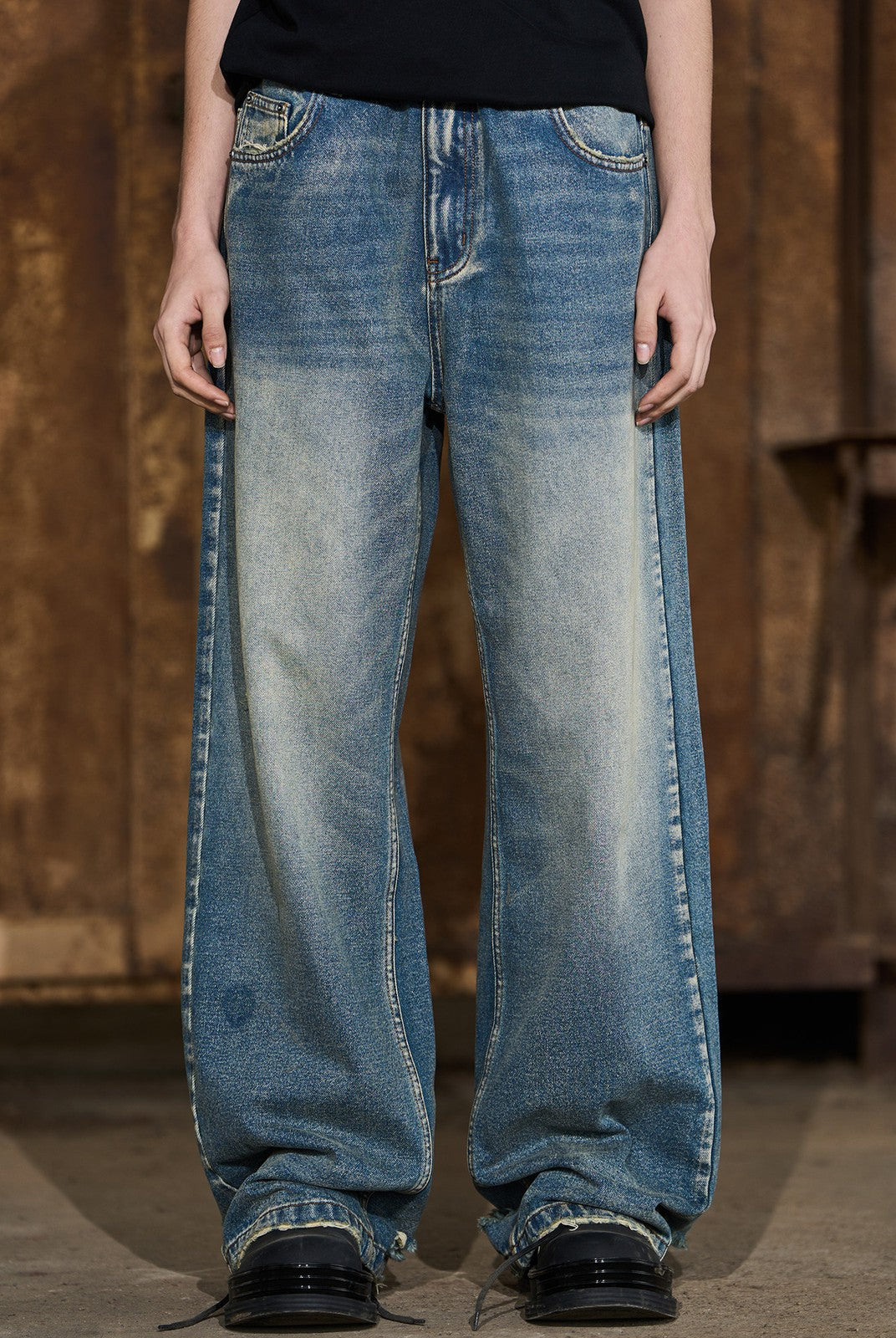 BLINDNOPLAN Distressed Washed Straight Jeans in Blue - On Model