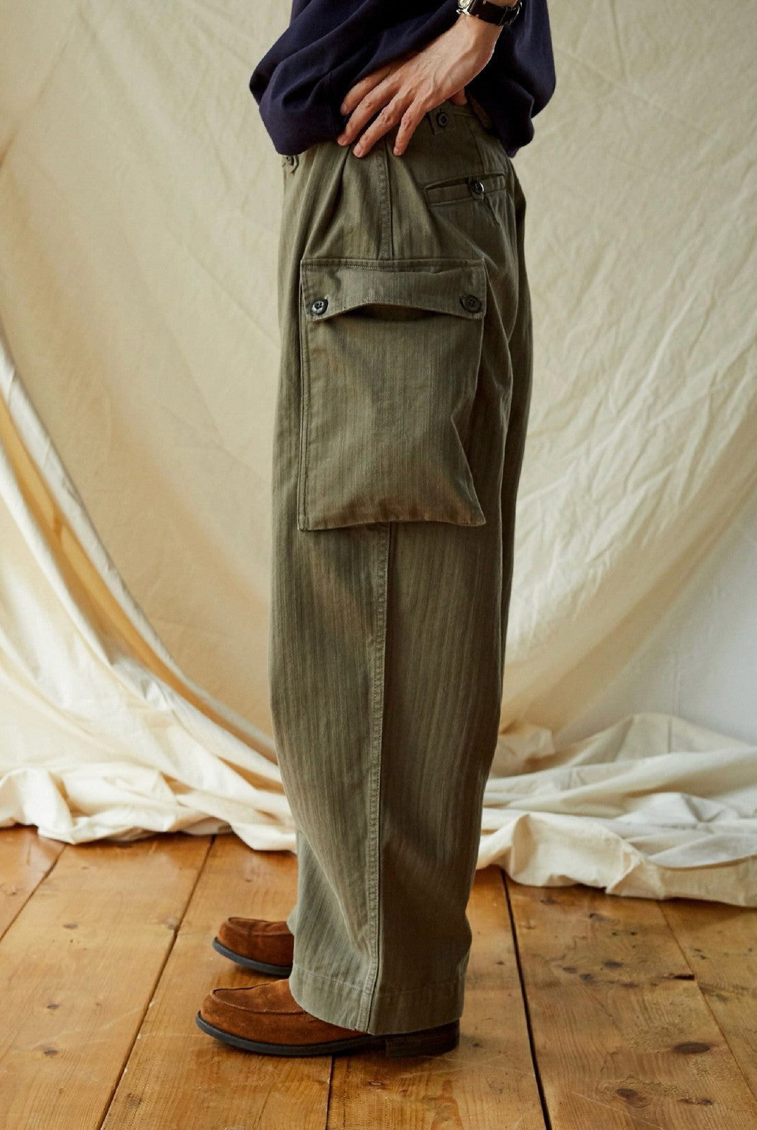 USAGE Heavyweight Herringbone Cargo Pants in Olive - On Male Model