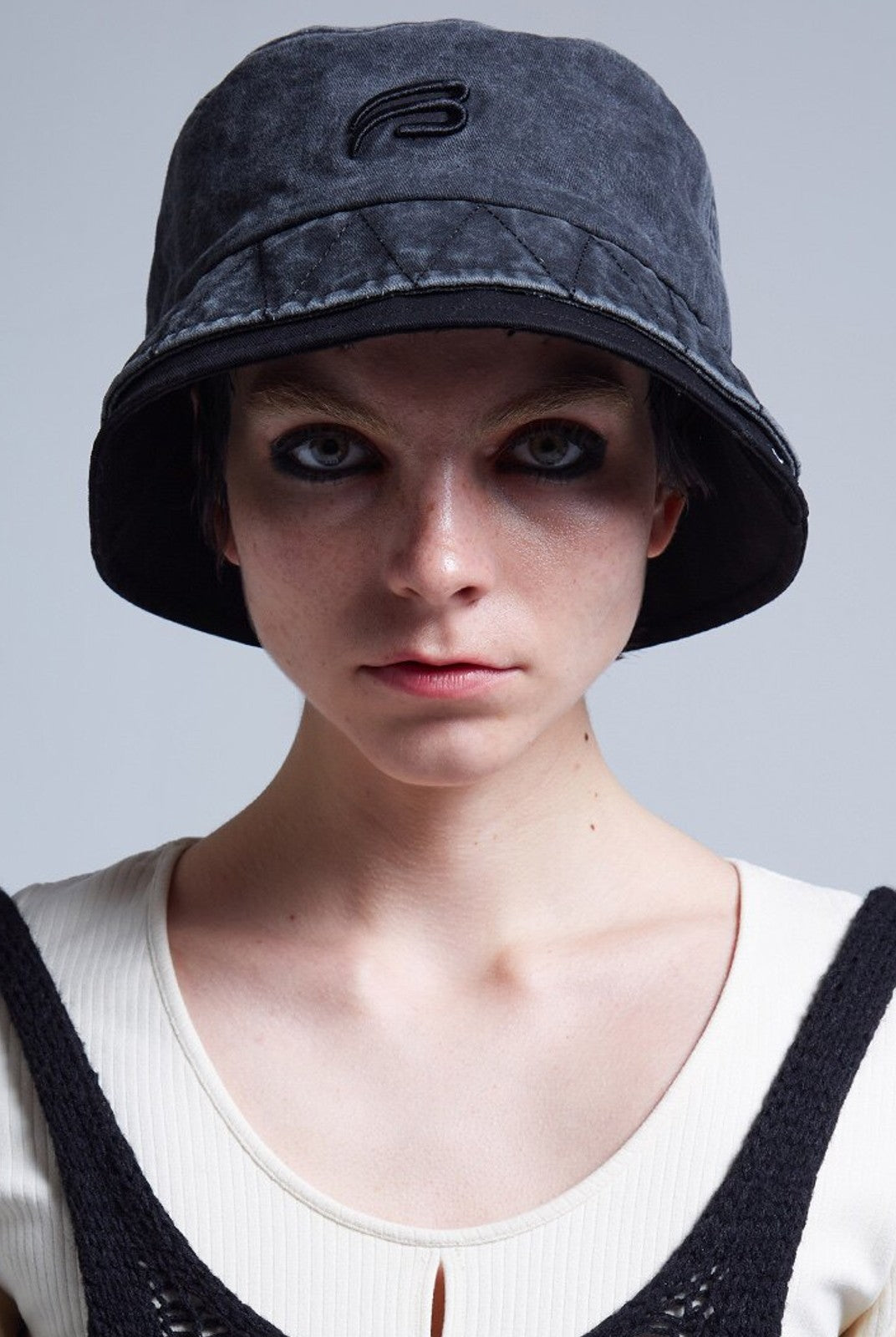 BLACKHEAD Washed Cotton Double Brim Bucket Hat in Gray - On Female Model