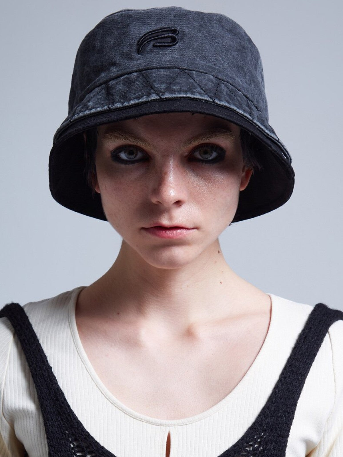 BLACKHEAD Washed Cotton Double Brim Bucket Hat in Gray - On Female Model