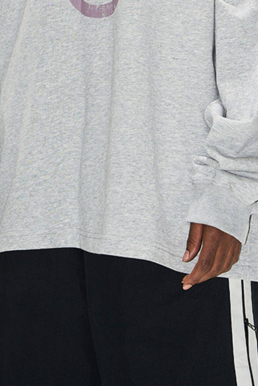 BLINDNOPLAN Color Block Graphic Raglan Sweatshirt in Gray - On Model