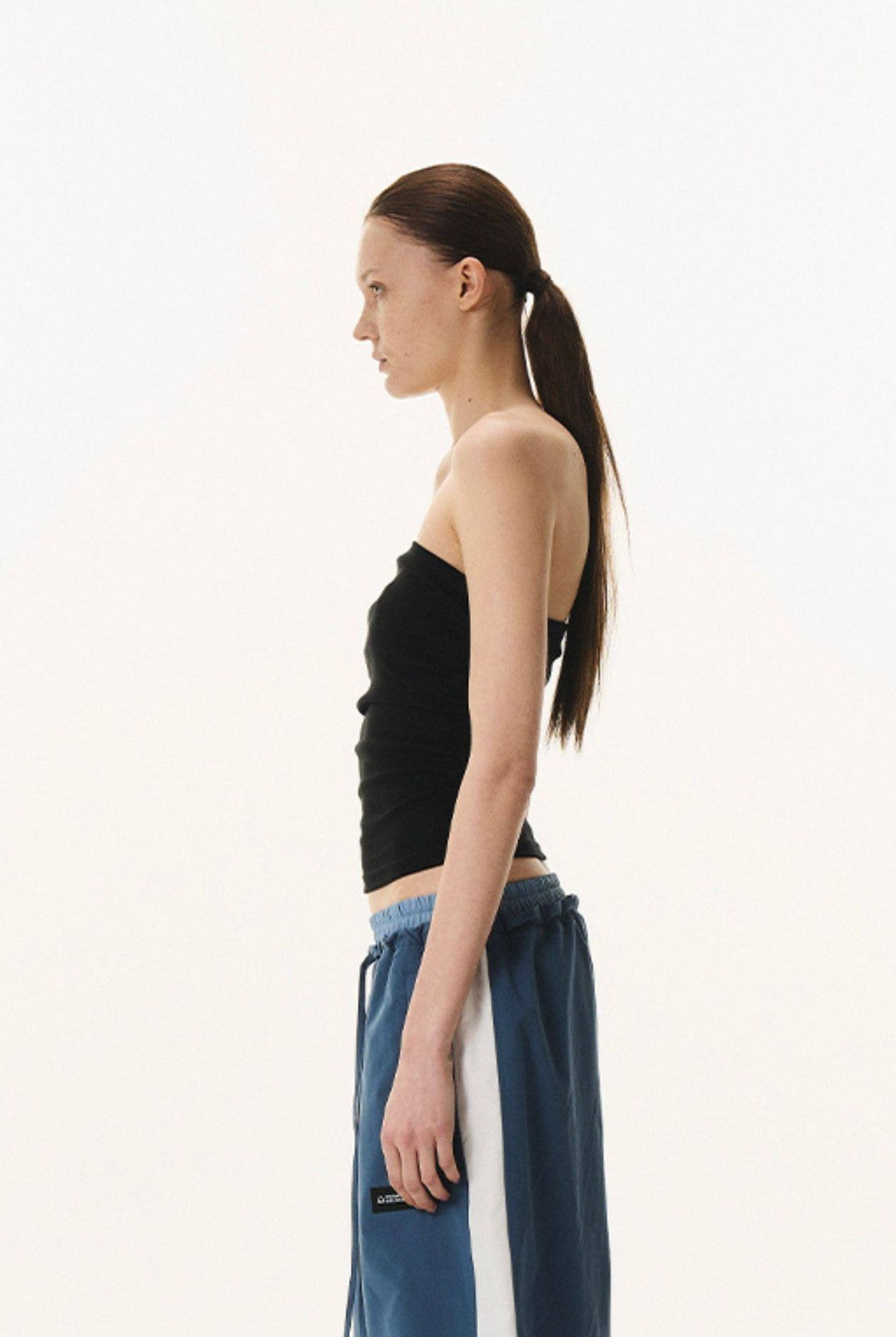 BLINDNOPLAN Contrast Panel Pleated Parachute Pants in Blue - On Female Model