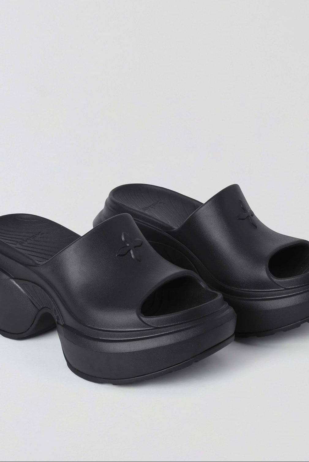 SMFK Molded Platform Slide Sandals in Black