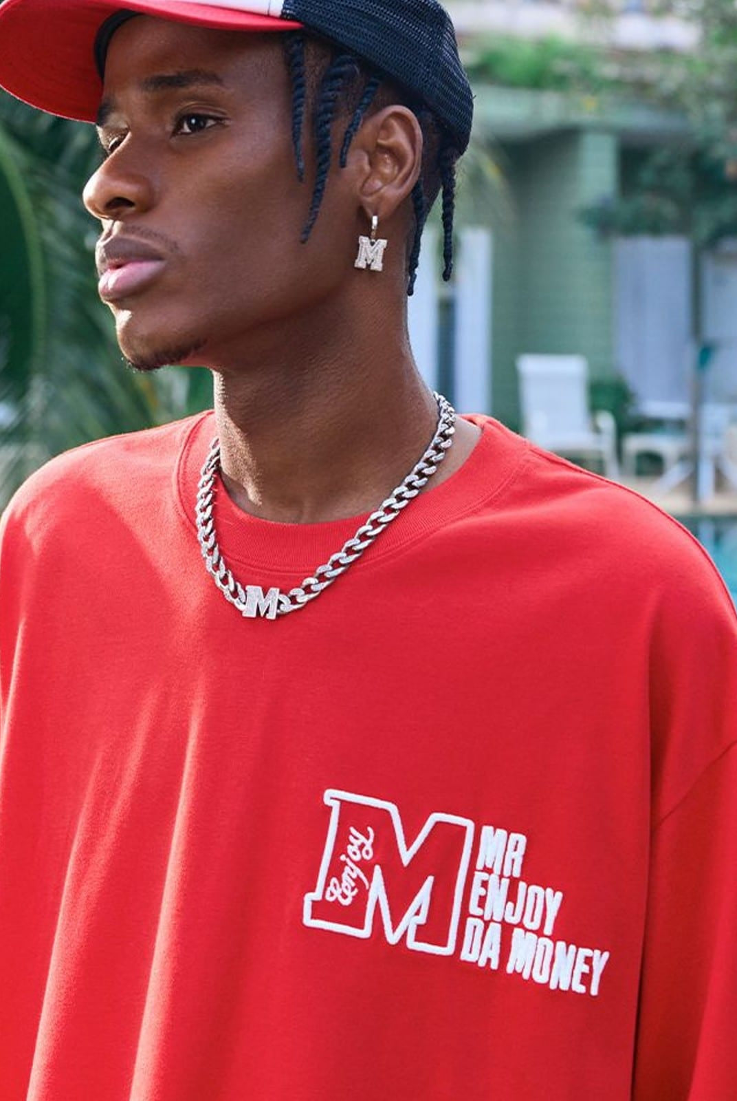 MEDM Half Sleeve Cotton Logo T Shirt in Red - On Male Model