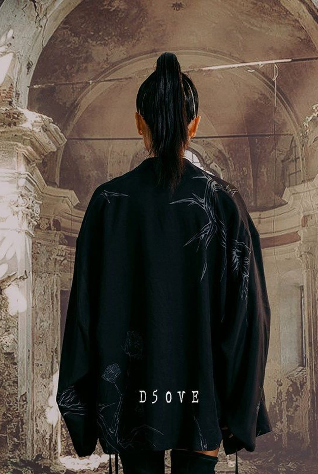 D5ove Graphic Print Kimono Jacket in Black - On Model
