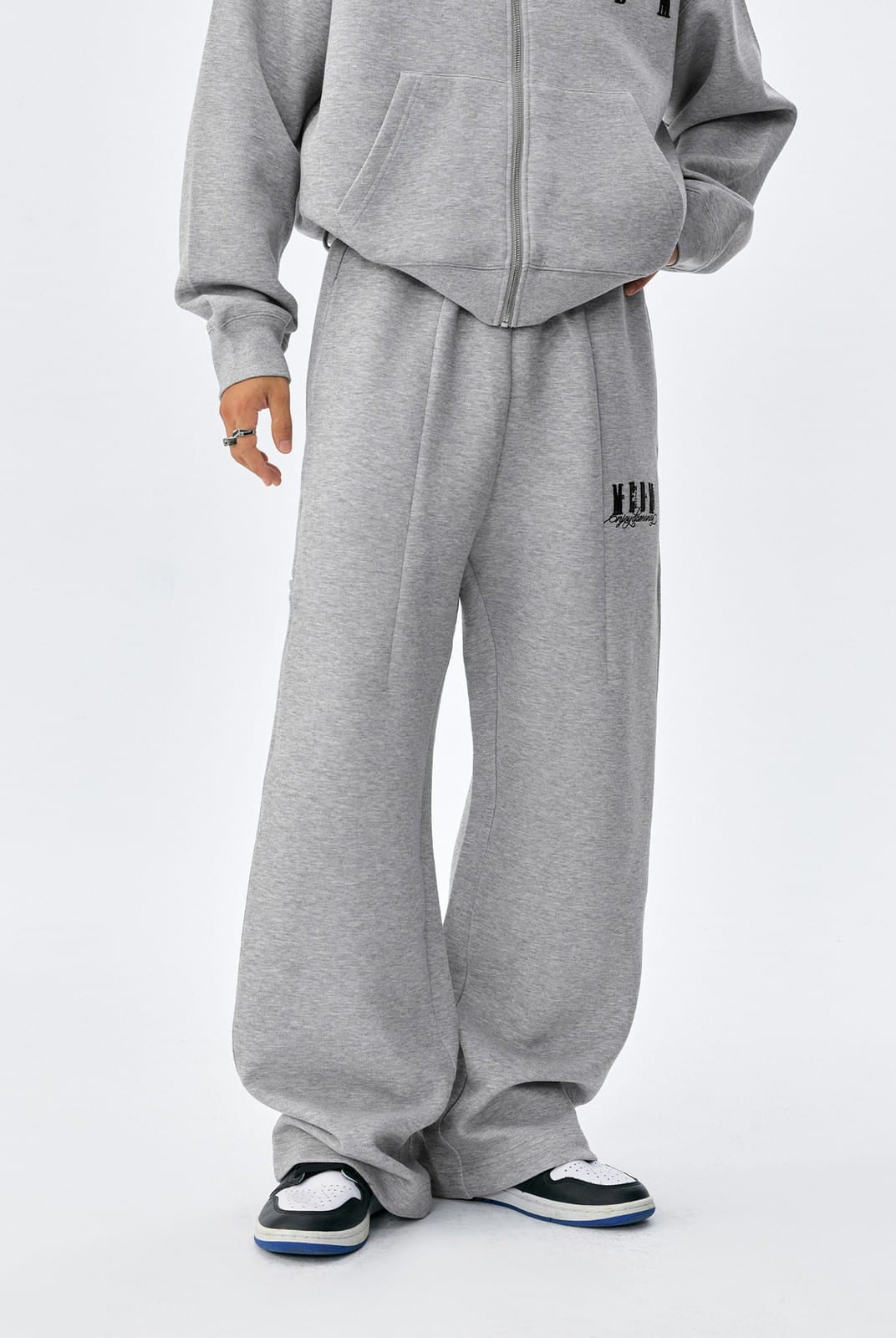 MEDM Cotton Blend Straight Leg Sweatpants in Gray - On Model