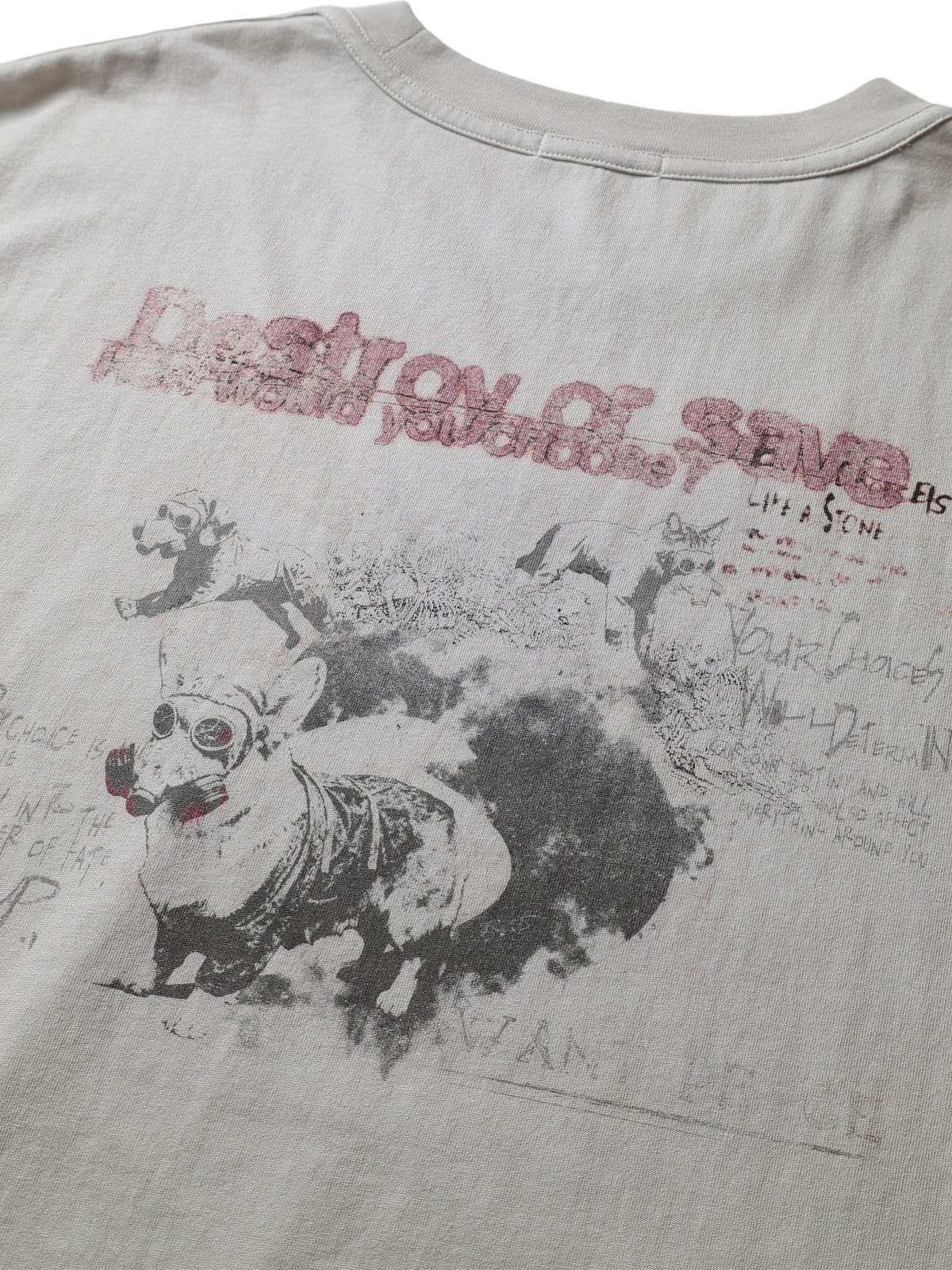 D5ove Vintage Peace Puppy Print T Shirt in White - Detail