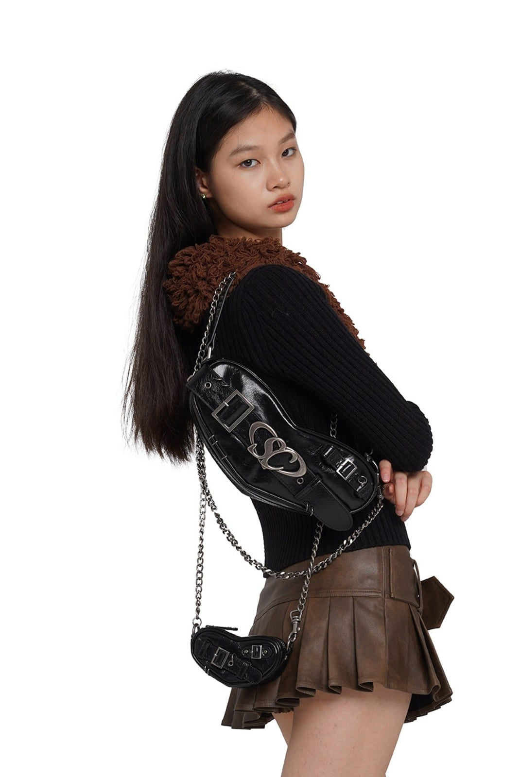 SweetChilling Leather Heart Buckle Chain Bag in Black - On Female Model
