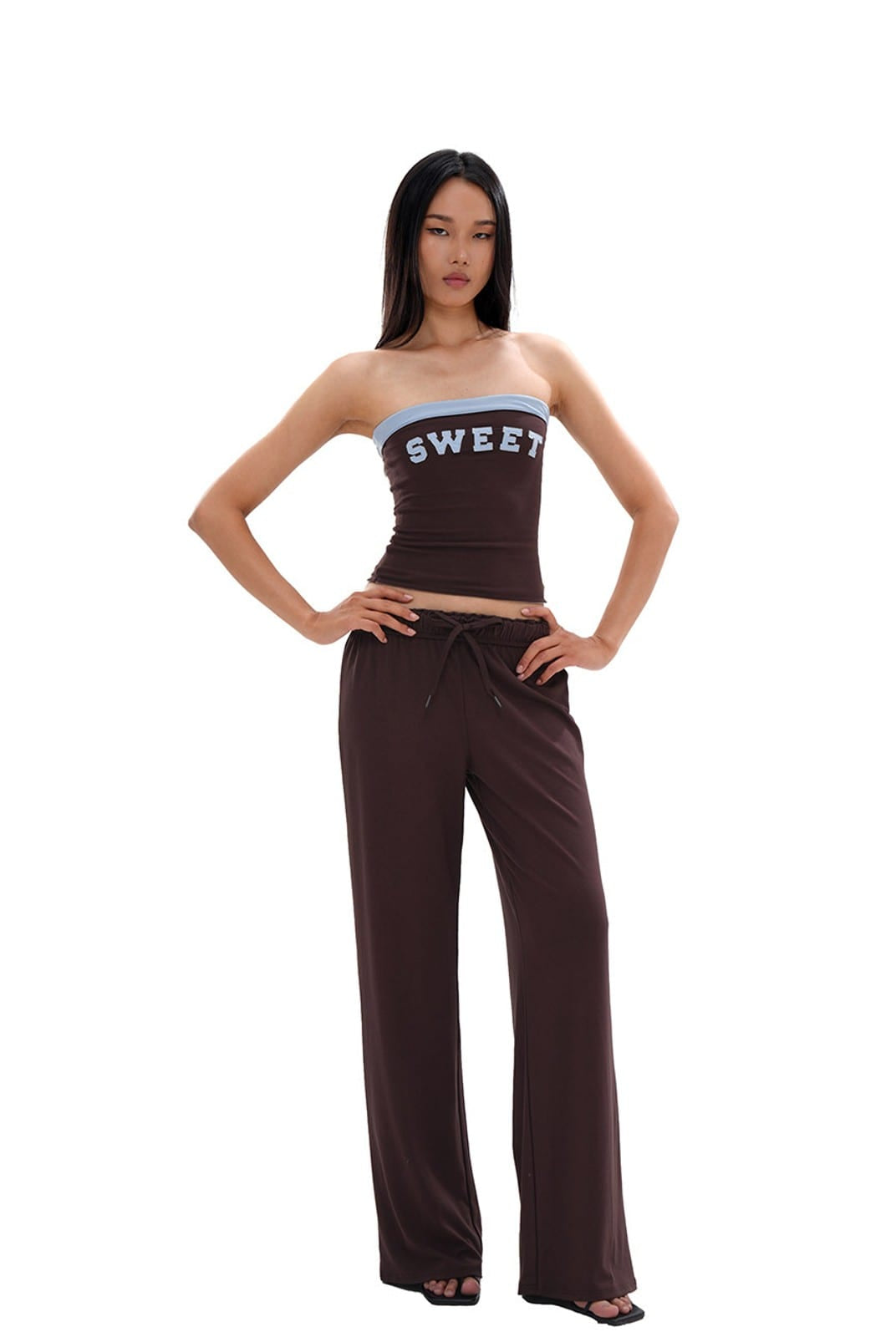 SweetChilling Applique Contrast Trim Bandeau Top in Brown - On Female Model