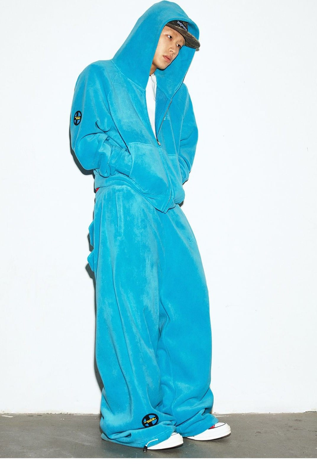 MEDM Lightweight Fleece Drawstring Sweatpants in Sky Blue - On Male Model