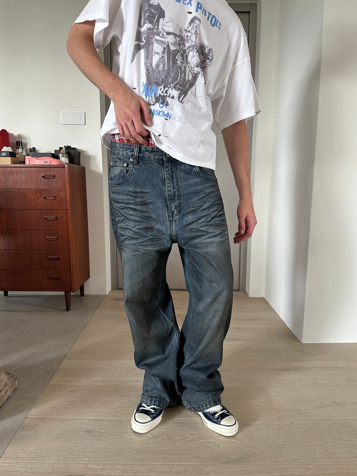 UNKNOWNWORLD Oil Stain Mud Dye Straight Jeans in Blue - On Male Model