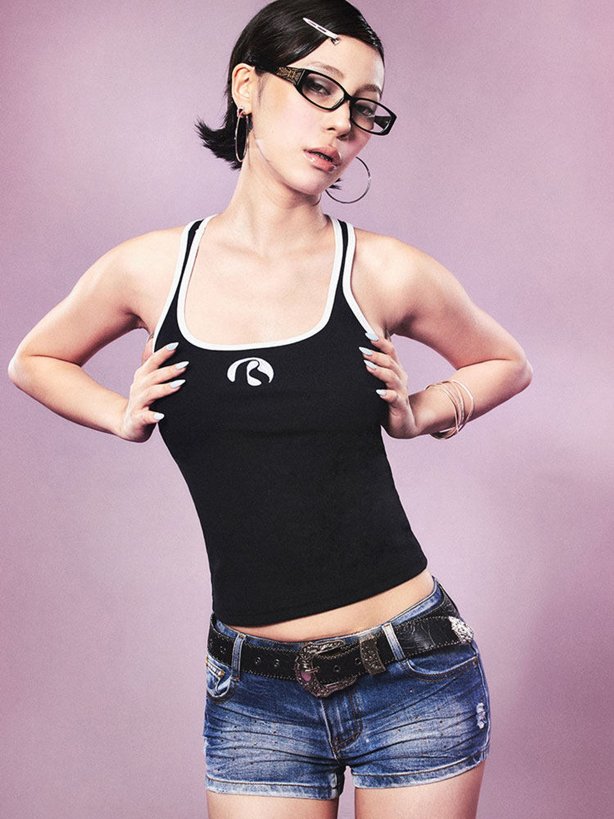 BEERBRO Contrast Trim U Neck Tank in Black - On Female Model