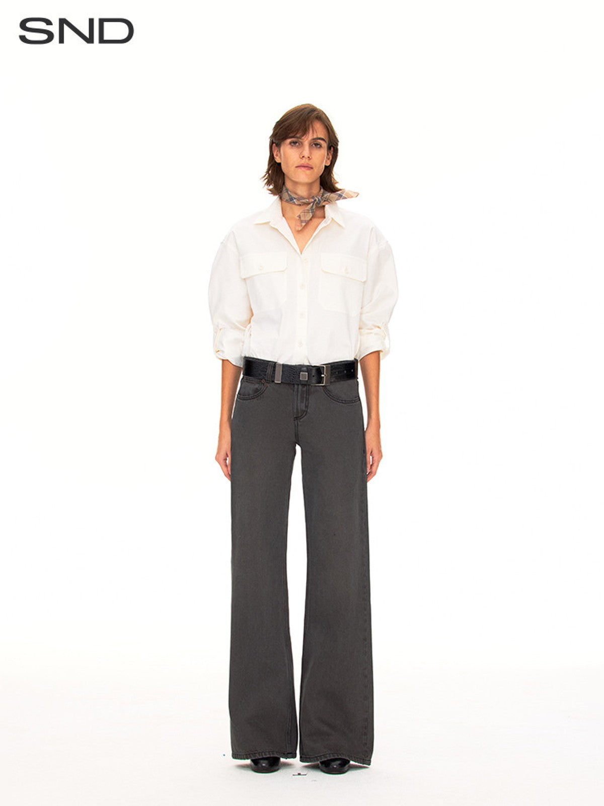 FaxCopyExpress Vintage Wash Gray Jeans in Gray - On Female Model
