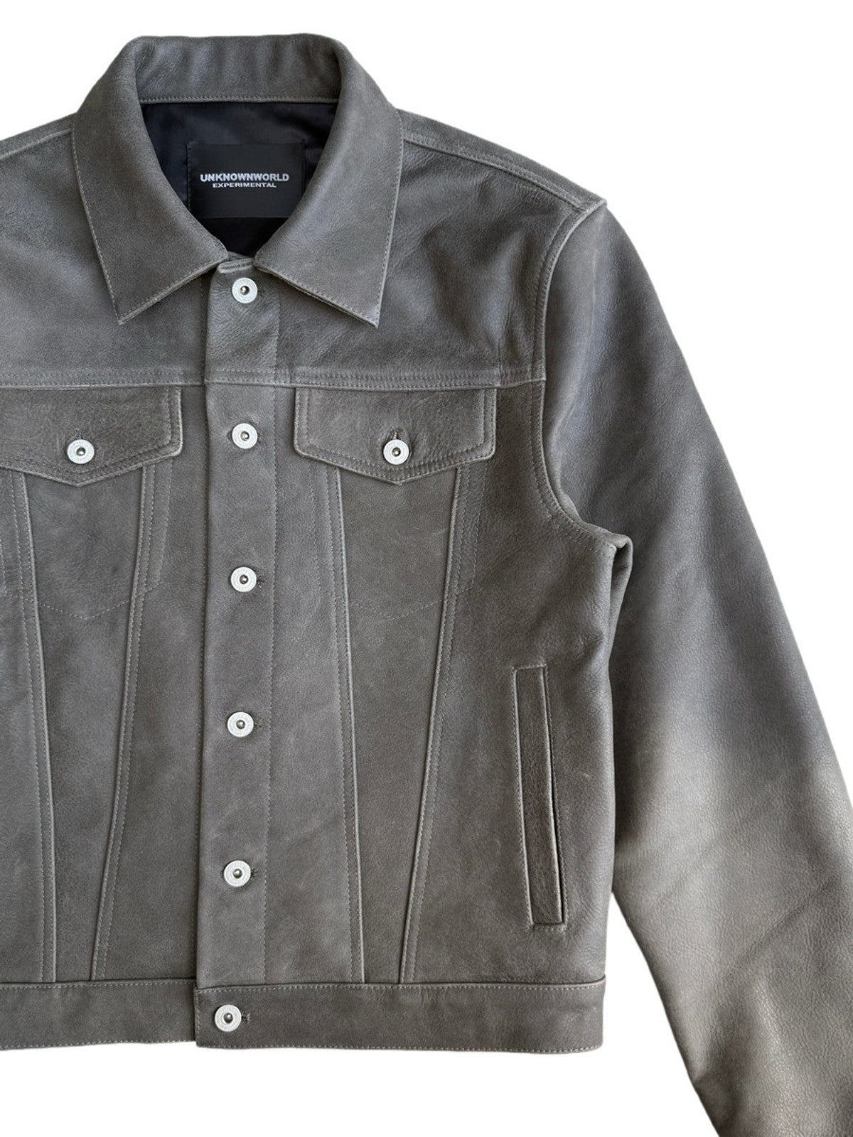 UNKNOWNWORLD Cracked Leather Type 3 Jacket in Green - Detail