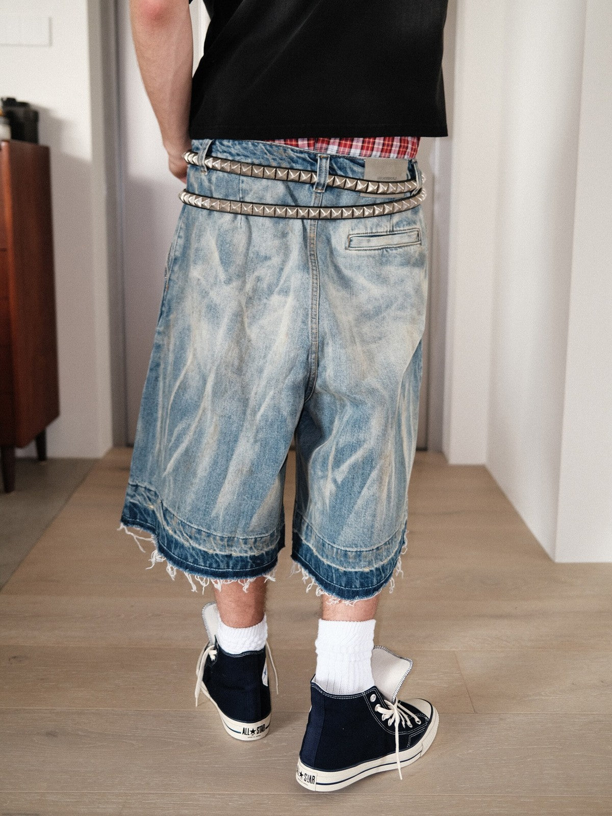 UNKNOWNWORLD Distressed Wash Baggy Shorts in Blue - On Model