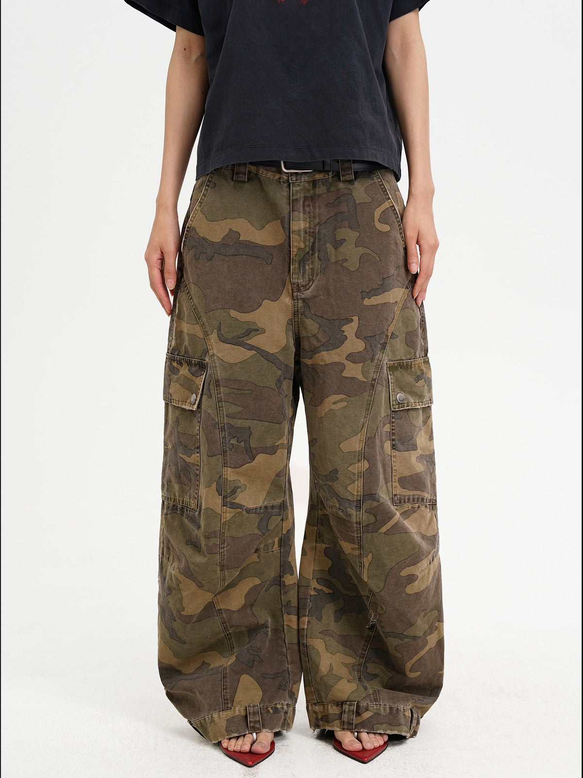 MASONPRINCE Curved Leg Camouflage Cargo Pants in Olive - On Female Model