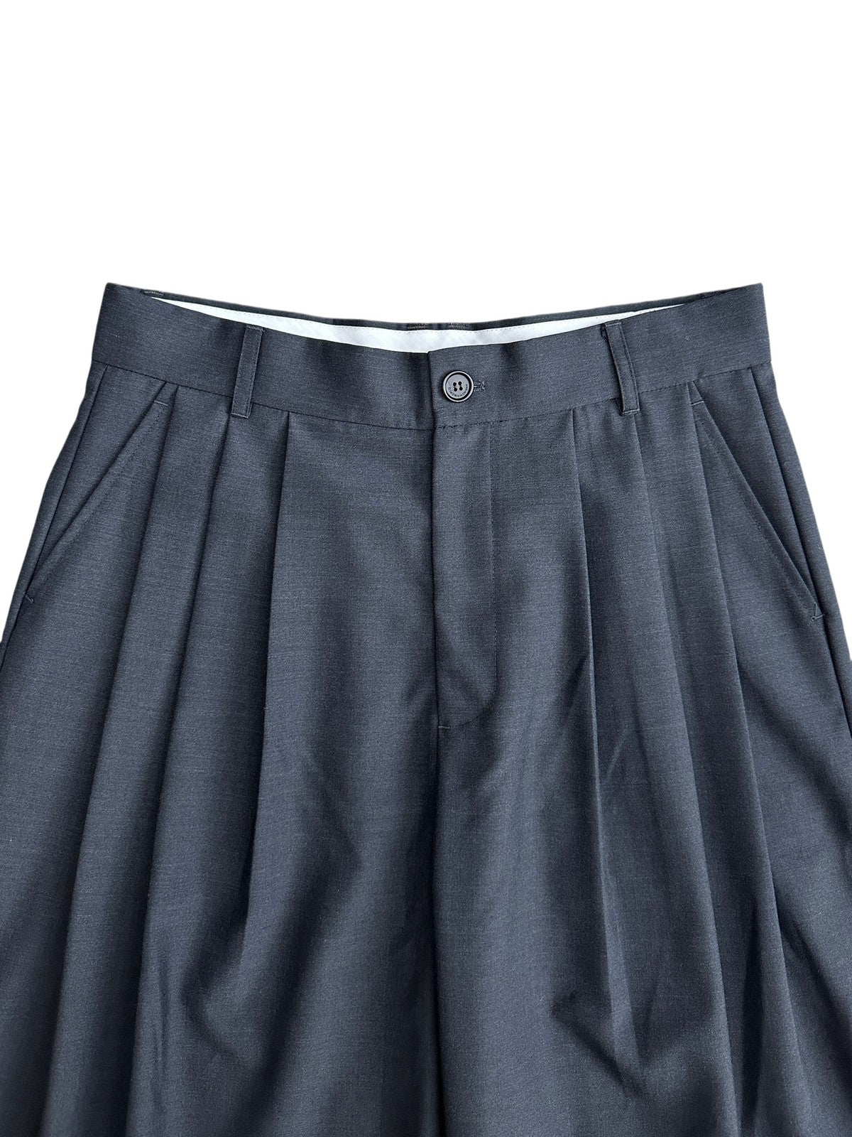 UNKNOWNWORLD Triple Pleated Wool Blend Trousers in Gray - Detail