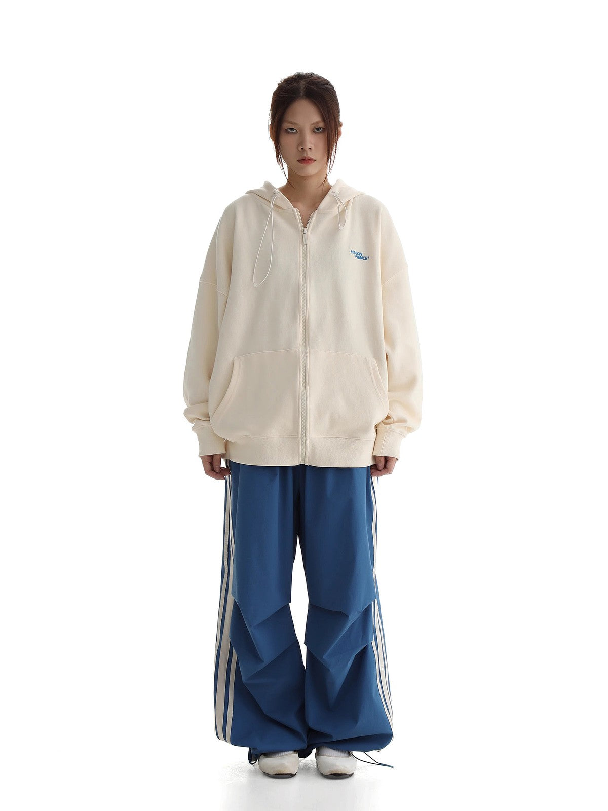 MASONPRINCE Cotton Blend Zip Up Hoodie in White - On Female Model