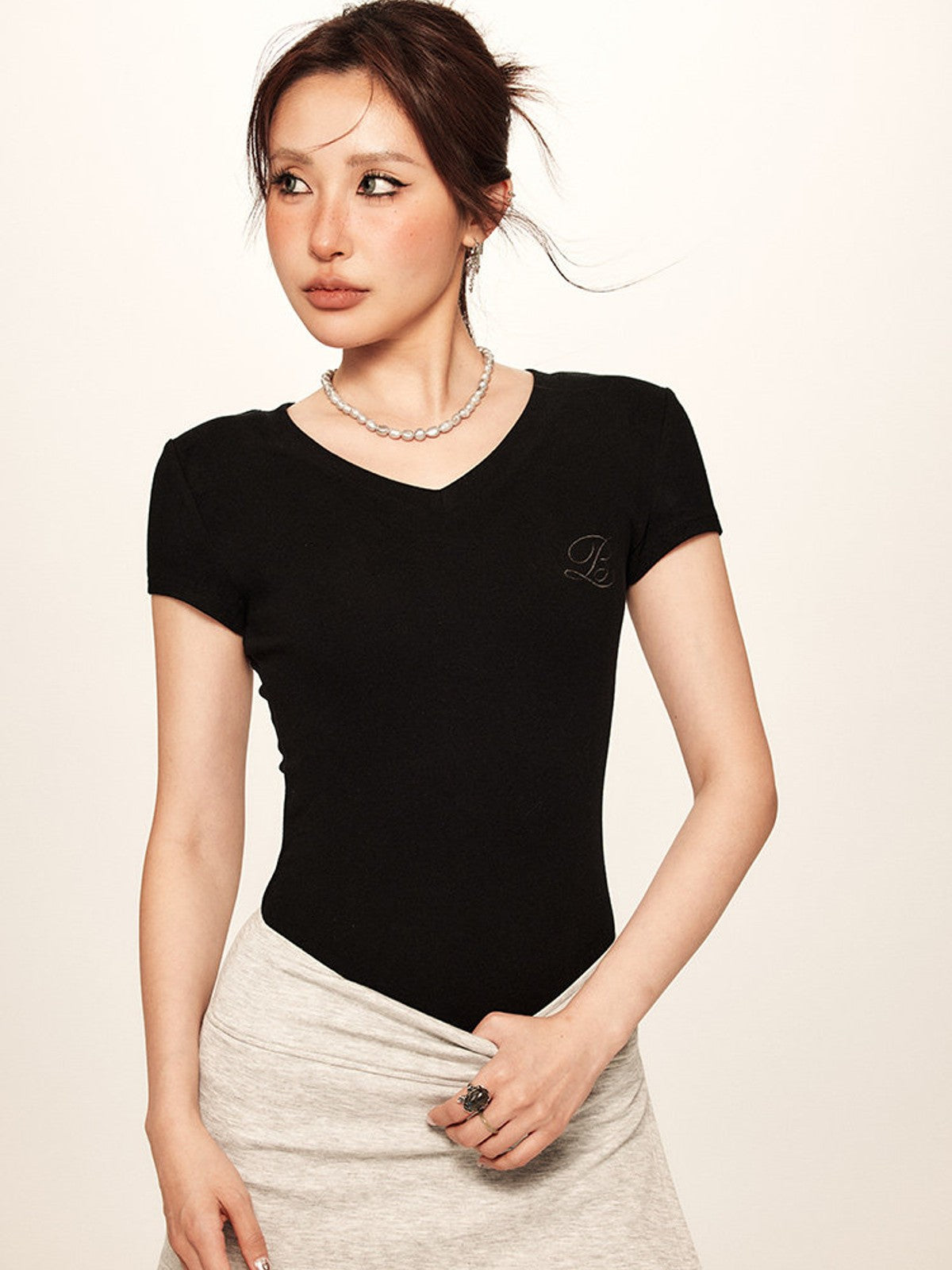 BEERBRO Slim Fit V Neck T Shirt in Black - On Female Model