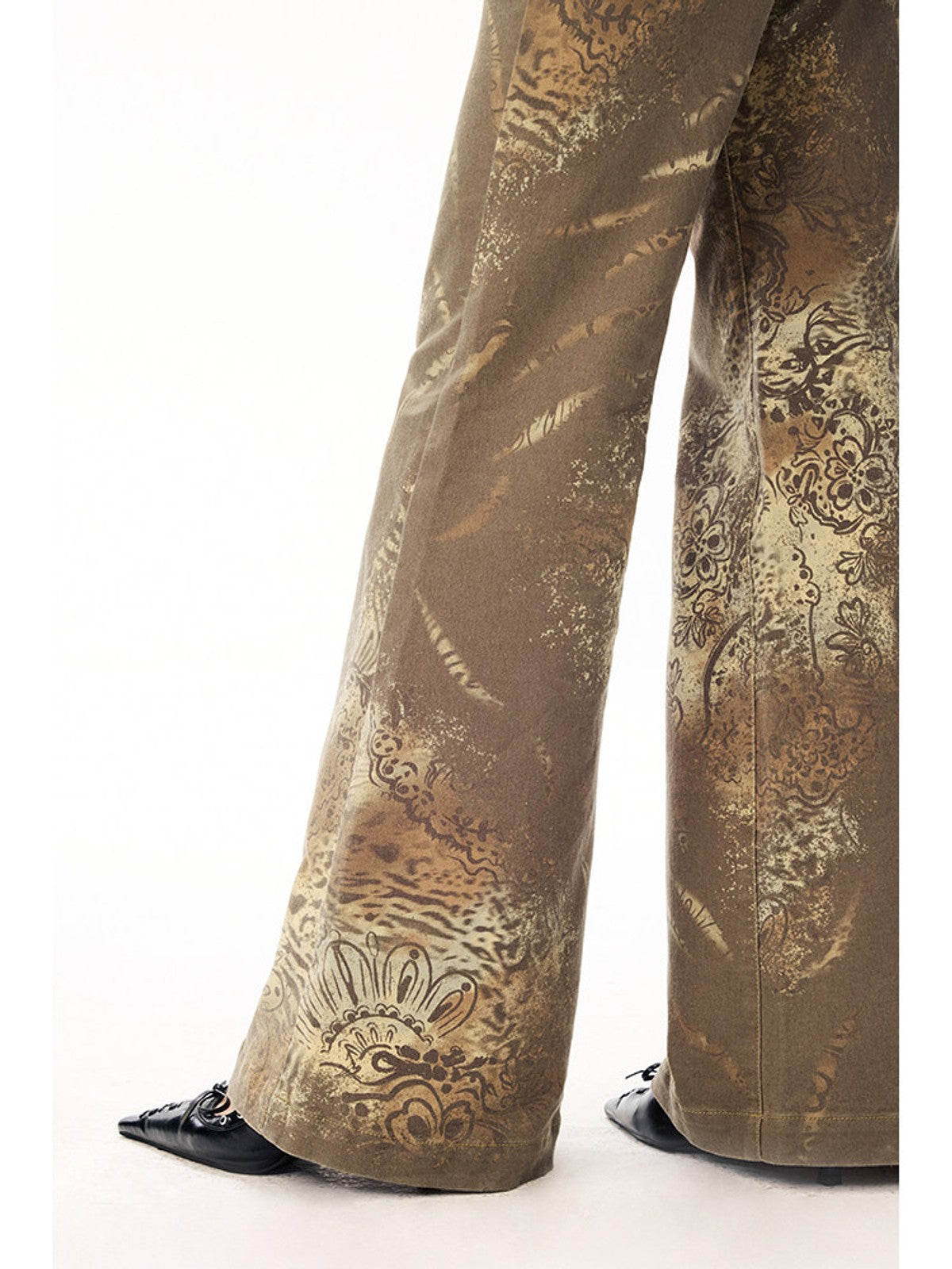 BEERBRO Lyocell Paisley Micro Flare Pants in Olive - On Model
