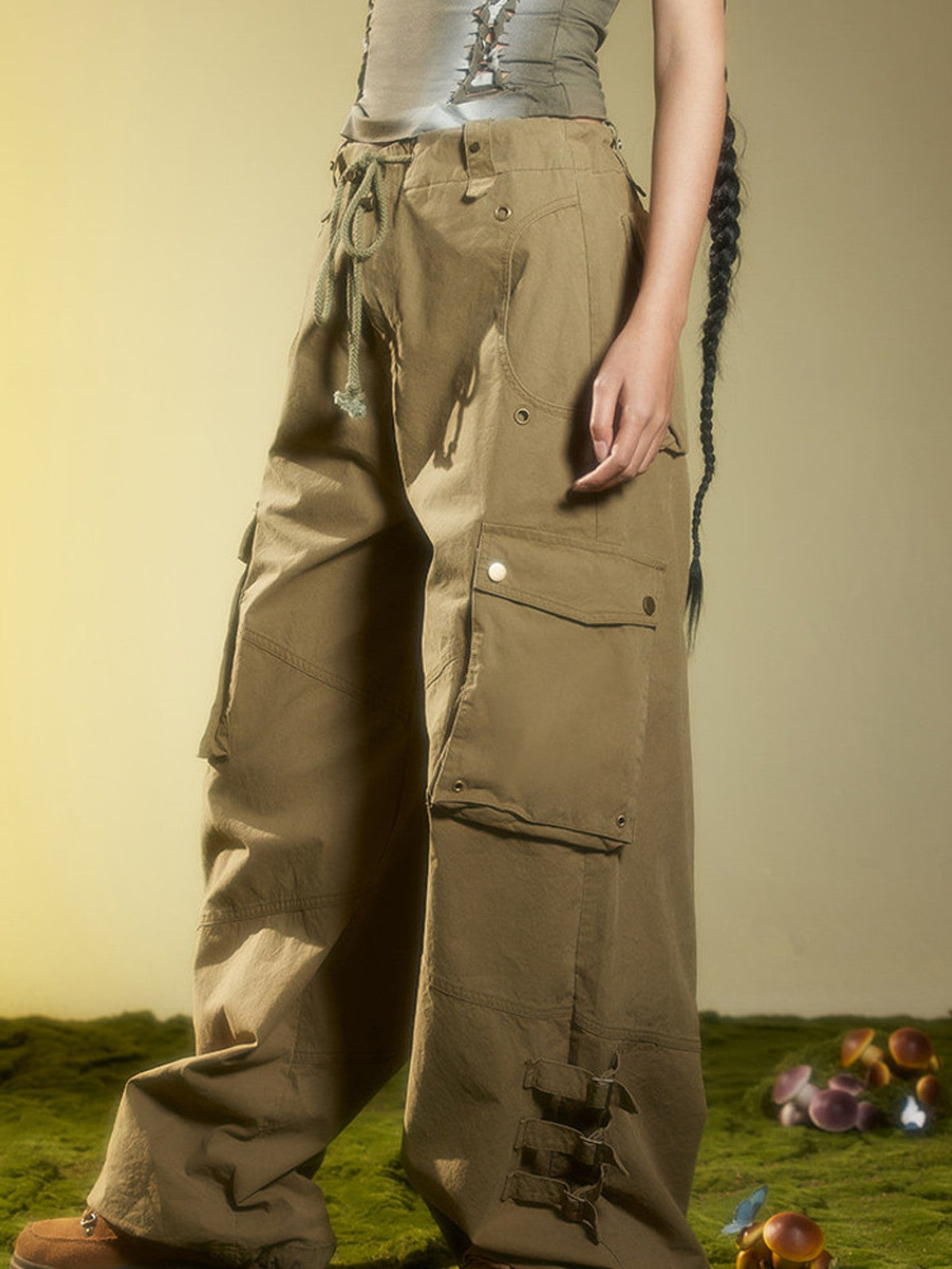 BEERBRO Drawstring Panelled Cargo Pants in Olive - On Female Model