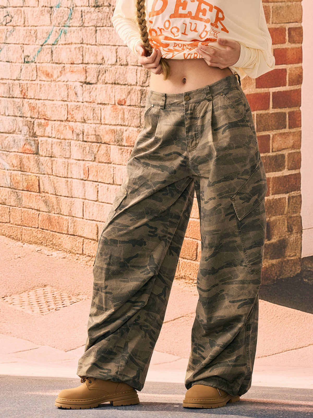 BEERBRO Camo Wide Leg Cargo Pants in Olive - On Female Model